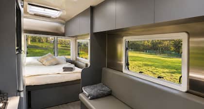 Romantic Caravan Glamping Retreat in Rawson, Gippsland