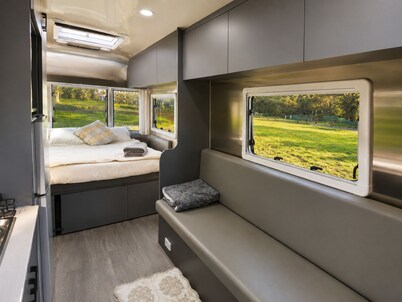 Romantic Caravan Glamping Retreat in Rawson, Gippsland