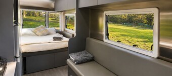 Romantic Caravan Glamping Retreat in Rawson, Gippsland