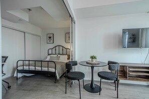 1 bedroom, iron/ironing board, WiFi, bed sheets