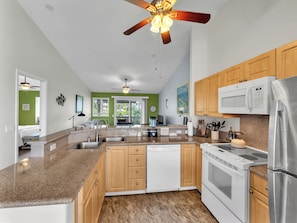 Fridge, oven, stovetop, coffee/tea maker - Kona Sea Ridge#Y22: Beautiful Top Floor unit with Ocean Views in Gated area (Kailua Kona)