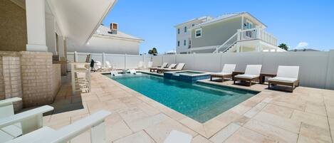 單棟房屋, 多間臥室 | 泳池 | 暖水池