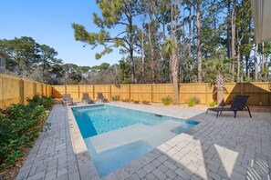 House, 5 Bedrooms | Pool