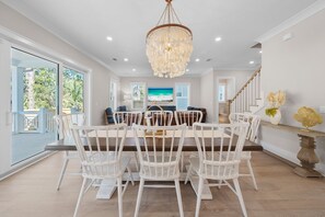 House, 5 Bedrooms | Interior