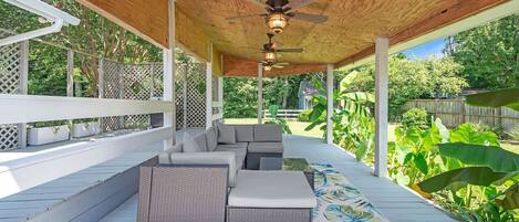 House, 4 Bedrooms | Terrace/patio