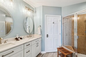 Bathroom - Laketown Wharf 2123 3 Bedroom Condo (Panama City Beach)