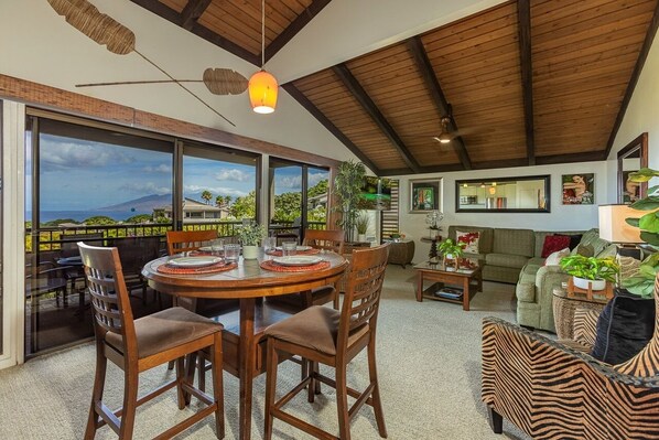 Condo, 1 Bedroom | Living area