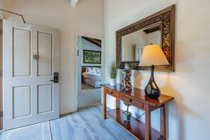 Condo, 1 Bedroom | Interior