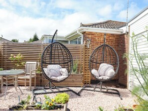 Outdoor dining - Rowan (Brixham)