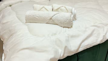 Deluxe-Apartment, Klimaanlage, Bergblick | Hochwertige Bettwaren, Pillowtop-Betten, Verdunkelungsvorhänge