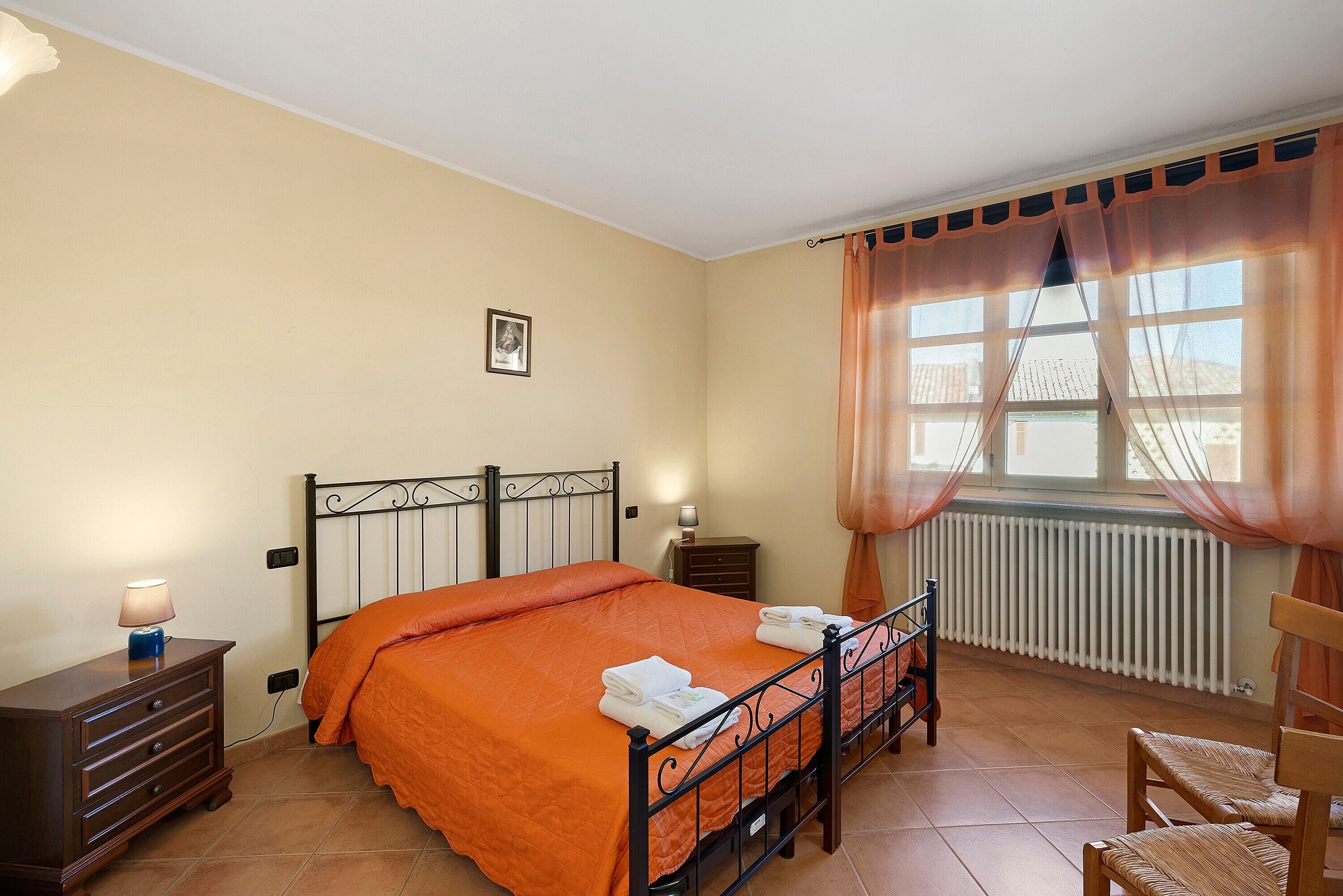 1 camera, Wi-Fi, lenzuola