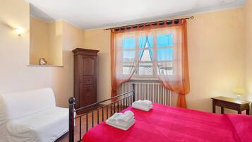 1 habitación, wifi y ropa de cama