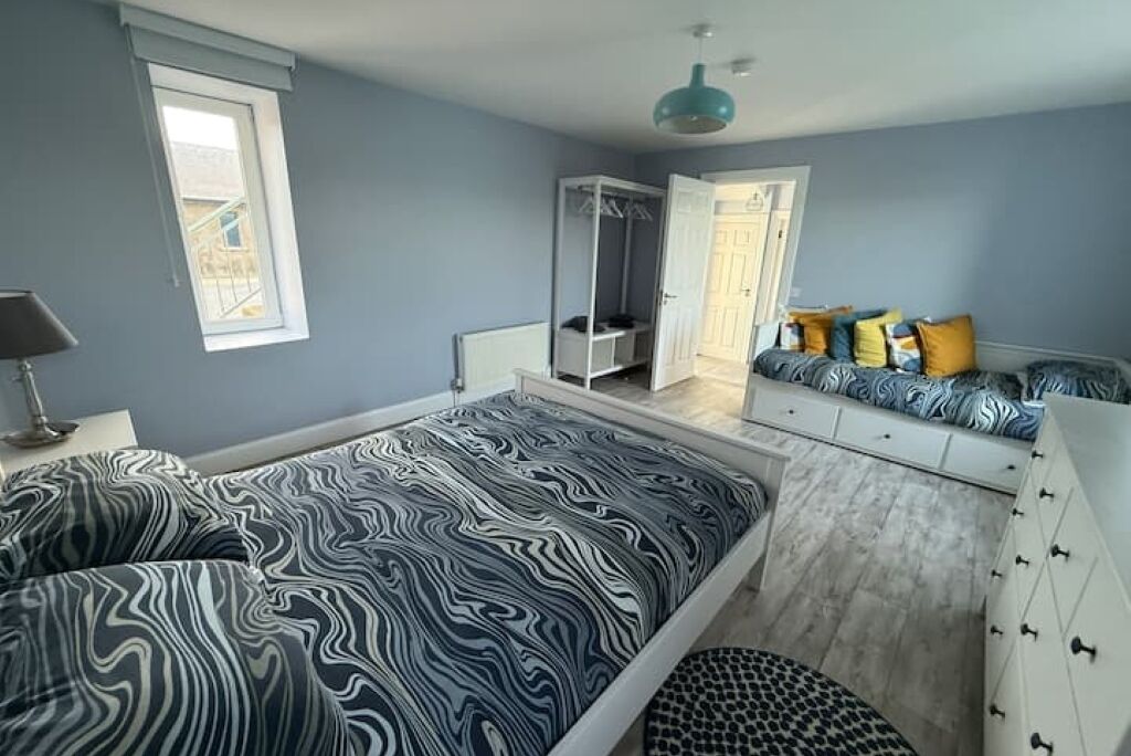 1 bedroom, travel crib, free WiFi, bed sheets