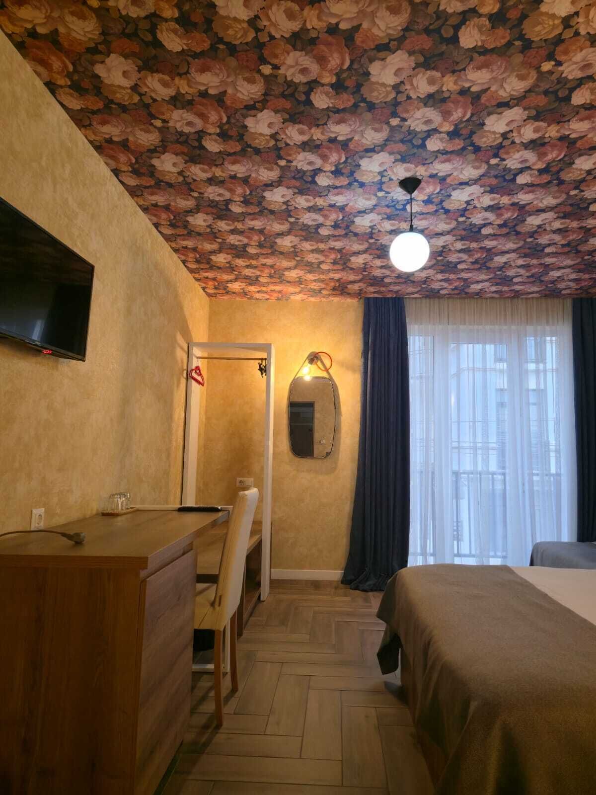 Dobbelt- eller tomannsrom – familie | Sengetøy av topp kvalitet, Tempur-Pedic-senger og individuelt dekorert