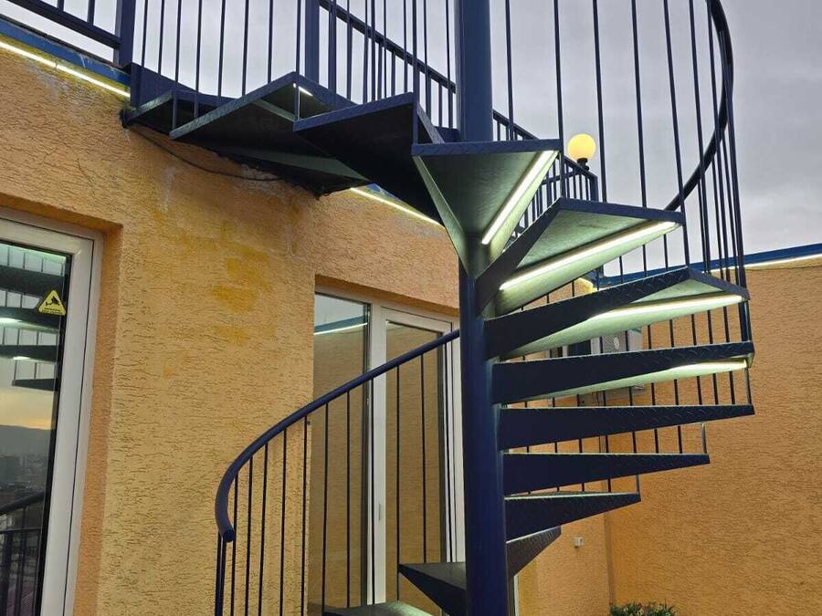 شرفة على السطح