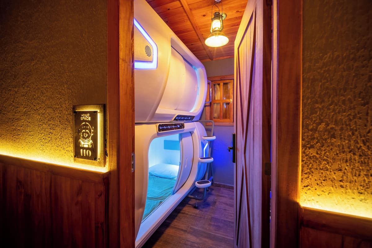 Design Quadruple Room | Free WiFi