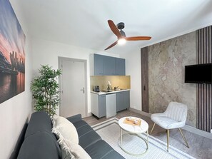 สแตนดาร์ดสตูดิโอ, วิวสวนหย่อม | วิวจากห้องพัก