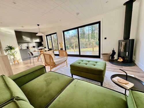 Eco Retreat with River Views in Shropshire
