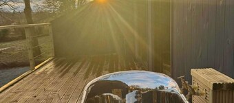 Eco Retreat with River Views in Shropshire