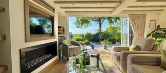 Countryside Cottage with Stunning Views