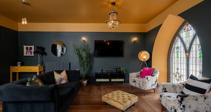 Luxe Chapel Apartment in Barnard Castle