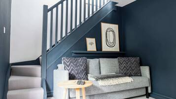 TV, fireplace, offices