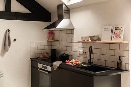 Nordic Stone Bothy with Sauna · Anglesey