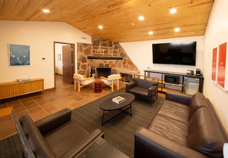 Bunkhouse 1 at High Frontier | Premium bedding, pillowtop beds, blackout drapes, free WiFi. High Frontier