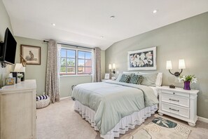 2 habitaciones, tabla de planchar con plancha, cuna de viaje y wifi 