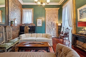 TV, stereo, offices - Historic Mansion Heated Pool & Courtyard 5br|5.5ba (New Orleans)