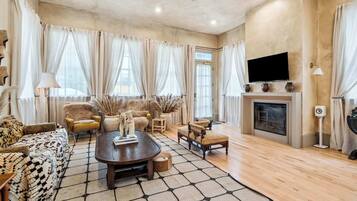 TV, fireplace, offices