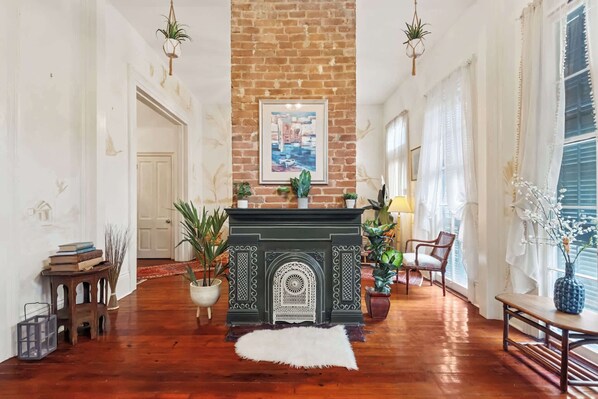 Interior - Relaxing Bohemian House w Heated Pool 5br|4ba (New Orleans)