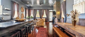 Elegant Tribal House w heated Pool/Hot Tub