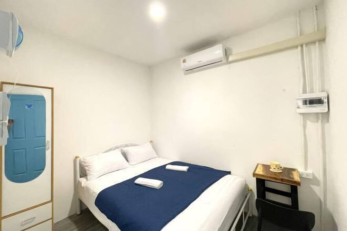 Iron/ironing board (on request), WiFi (free)