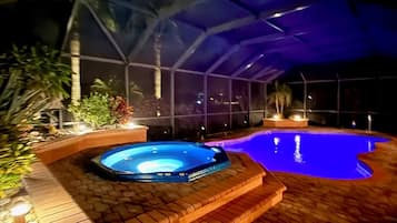 Udendørs pool, opvarmet pool