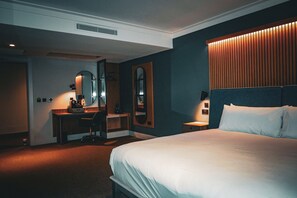 Family Room, 2 King Beds | Desk, laptop workspace, blackout drapes, iron/ironing board - Village Hotel Reading  (Reading)