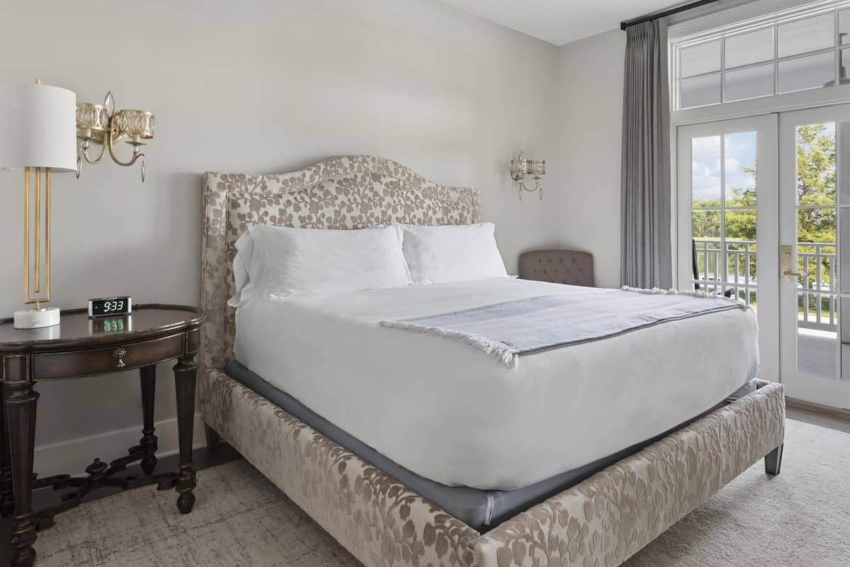 Deluxe King Suite | Seprai premium, Wi-Fi gratis, dan seprai linen