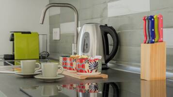 公寓, 1 间卧室, 露台, 花园景观 | 私人厨房 | 冰箱、烤箱、炉灶、洗碗机