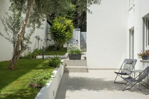 Departamento, 1 habitación, patio, vista al jardín | Vista al jardín