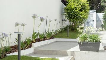 Apartamento, 1 quarto, varanda, vista para o jardim | Terraço/pátio