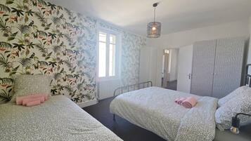 2 chambres, fer et planche à repasser, lit parapluie, Wi-Fi gratuit