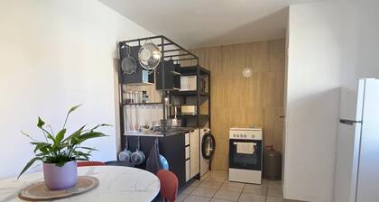 Charming 2-bedroom house in beautiful Chambon-sur-Voueize with Fibre