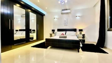 5 bedrooms, in-room safe, iron/ironing board, free WiFi