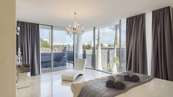 5 habitaciones y caja de seguridad en la habitación