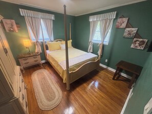 2 chambres, fer et planche à repasser, lit parapluie, Wi-Fi gratuit