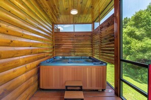 Bain à remous extérieur