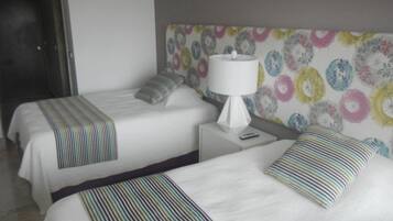 3 sovrum, värdeförvaringsskåp på rummet och strykjärn/strykbräda