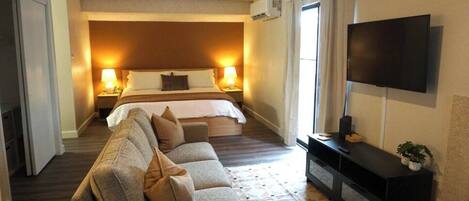 Iron/ironing board, WiFi, bed sheets