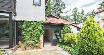 Pokój nad garażem by Grand Apartments