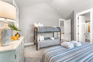 4 Schlafzimmer, Bügeleisen/Bügelbrett, kostenloses WLAN, Bettwäsche